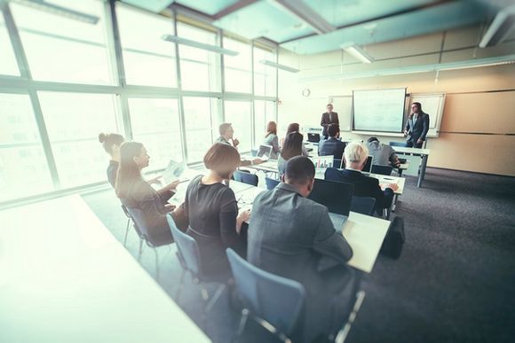 Seminar Vortrag Weiterbildung Büro